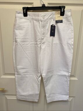 St. John's Bay White Capri Pants for Women